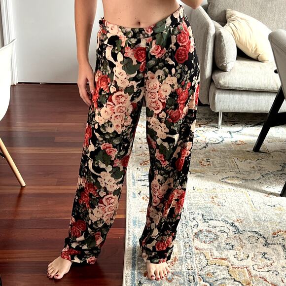 Anna Sui Pants - Anna Sui Wide Leg Floral Pants Size 6 black red green